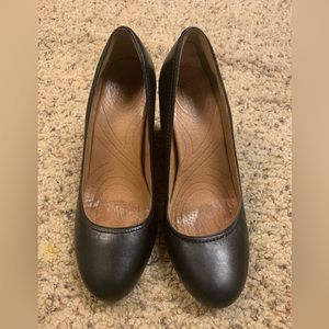 Clark’s Black Leather Wedge Heels- Size 8